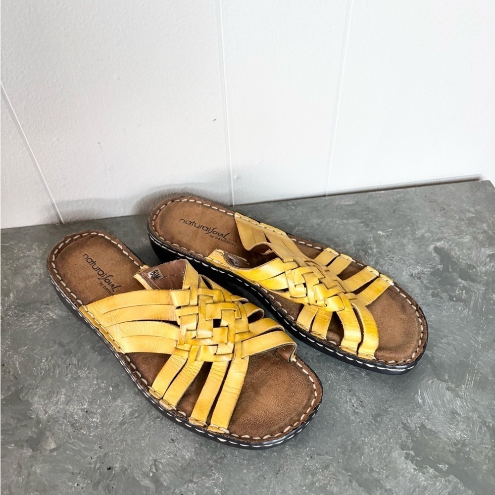 Natural Soul by Naturalizer Selina wedge sandals yellow ochre leather size 8.5